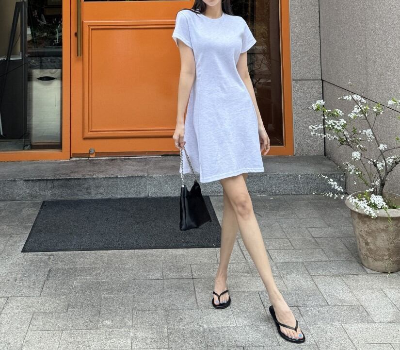 バックスリット スリムタック フレア ワンピースタイプ